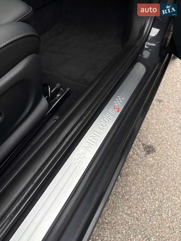 Хэтчбек MINI Cooper 2019 в Киеве