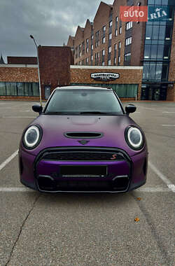 Хетчбек MINI Cooper 2021 в  Хетчбек MINI Cooper 2021 в