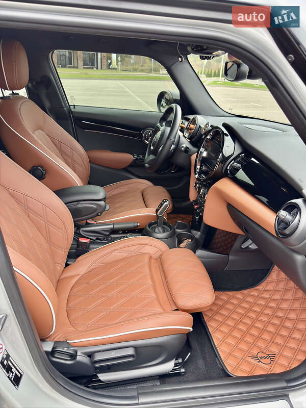 Хэтчбек MINI Cooper 2021 в Киеве