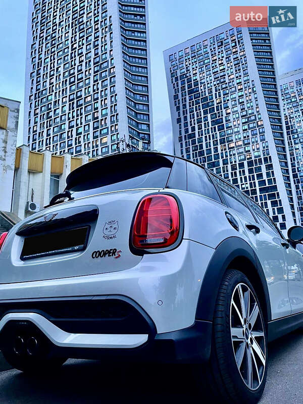 Хэтчбек MINI Cooper 2021 в Киеве