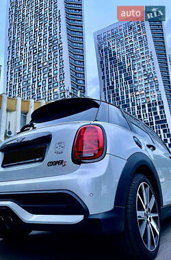 Хетчбек MINI Cooper 2021 в  фото 10 Хетчбек MINI Cooper 2021 в