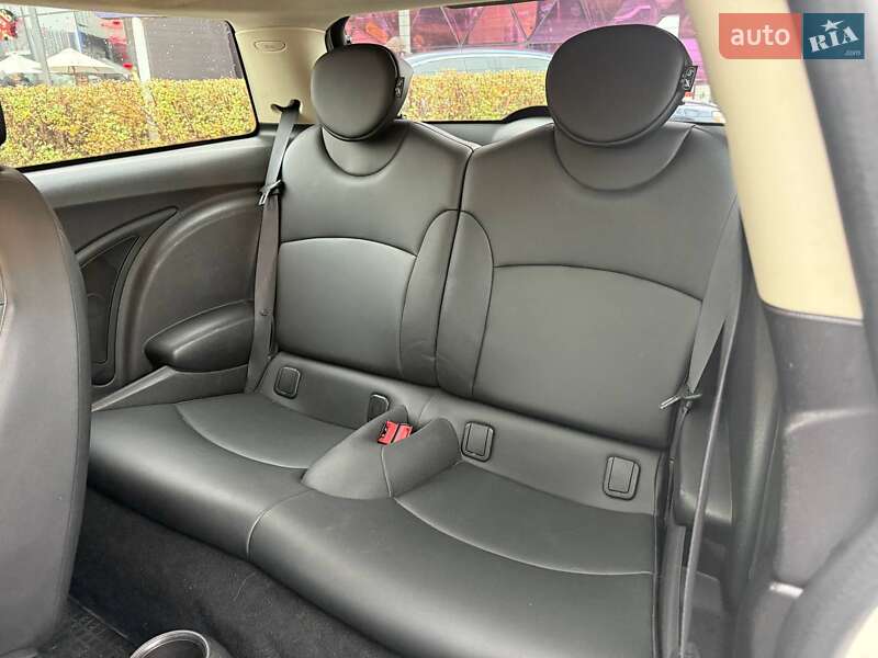 Хэтчбек MINI Cooper 2012 в Киеве фото 8 Хэтчбек MINI Cooper 2012 в Киеве