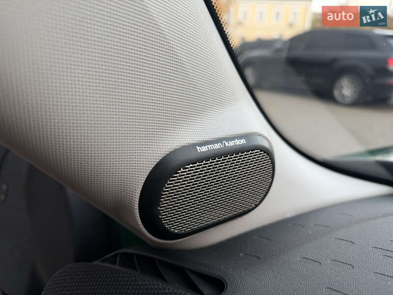 Хэтчбек MINI Cooper 2024 в Киеве фото 17 Хэтчбек MINI Cooper 2024 в Киеве