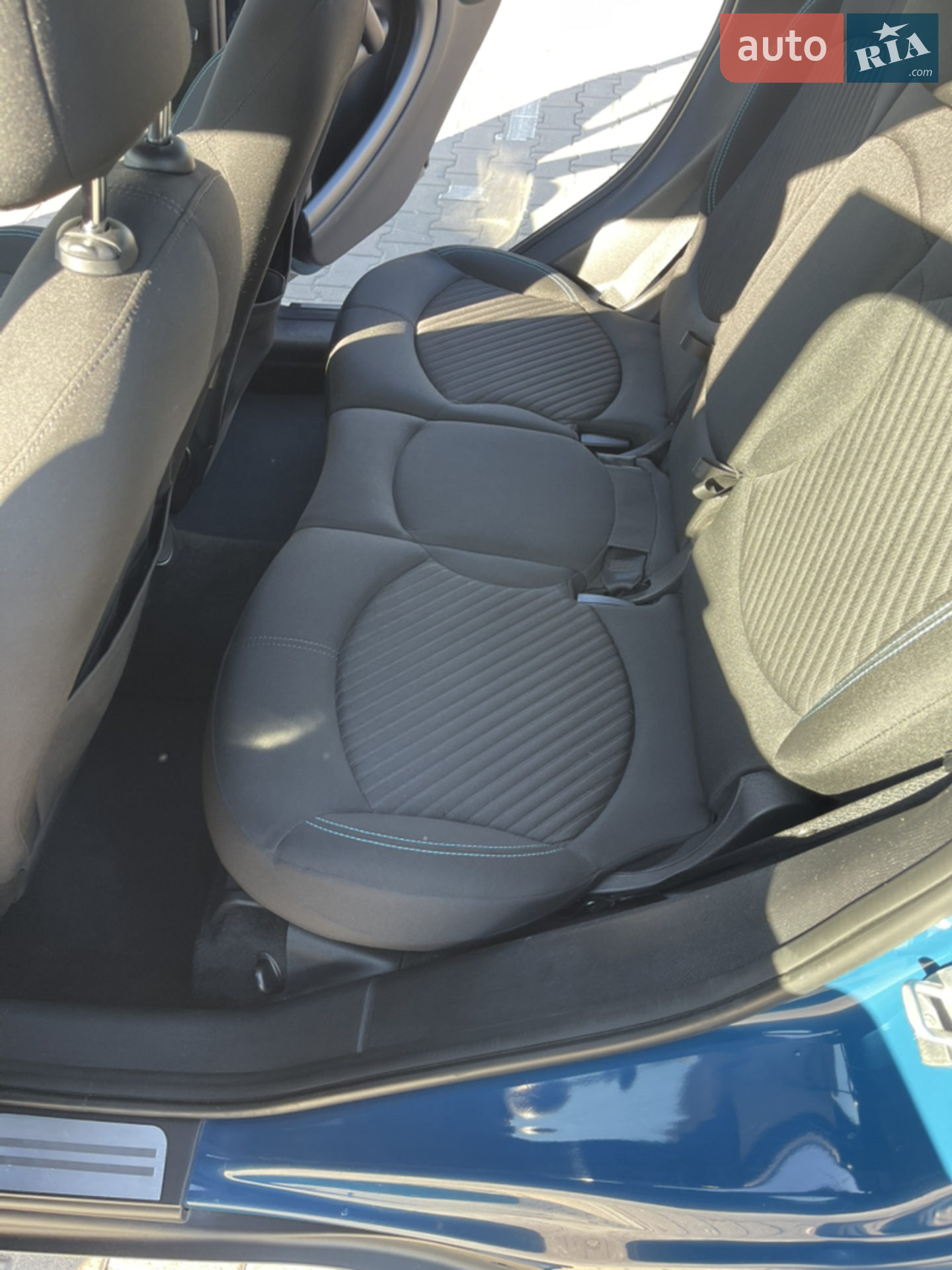 2013 MINI Cooper - мініатюра 16