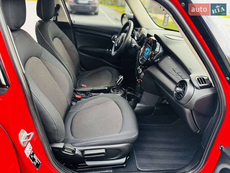 Хетчбек MINI Cooper 2020 в Здолбуніві