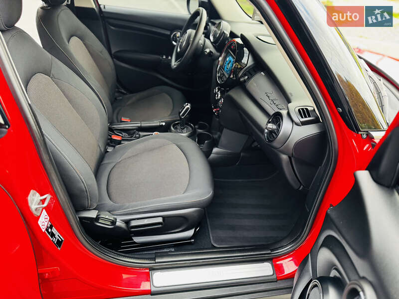 Хетчбек MINI Cooper 2020 в Здолбуніві