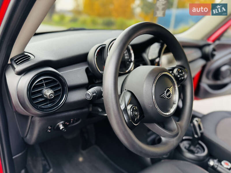 Хетчбек MINI Cooper 2020 в Здолбуніві