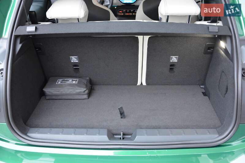 Хэтчбек MINI Cooper 2024 в Киеве фото 9 Хэтчбек MINI Cooper 2024 в Киеве