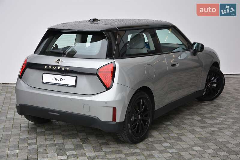 Хэтчбек MINI Cooper 2024 в Киеве
