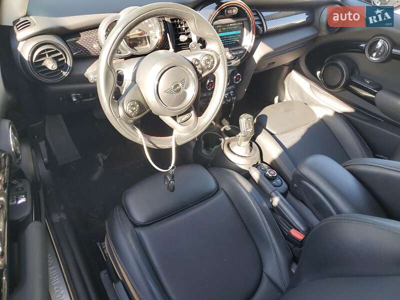 Хетчбек MINI Cooper 2020 в Києві