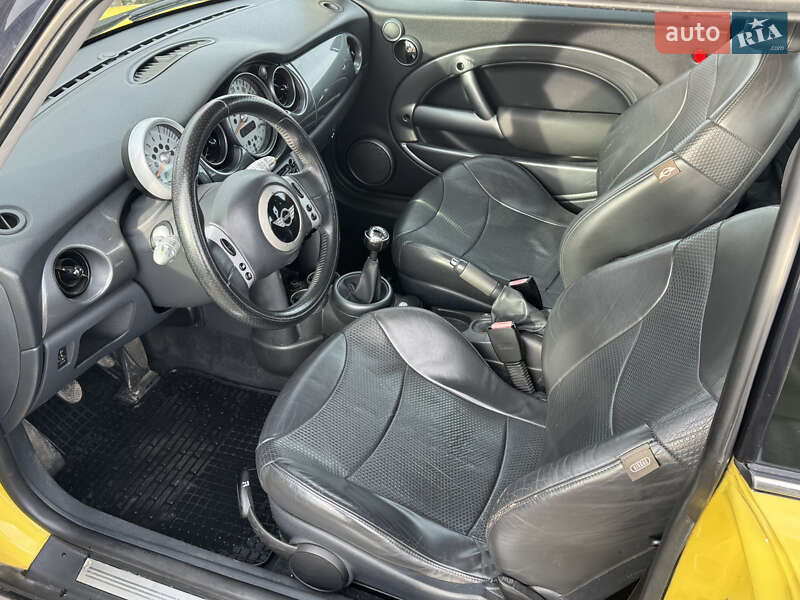 Хэтчбек MINI Cooper 2005 в Киеве