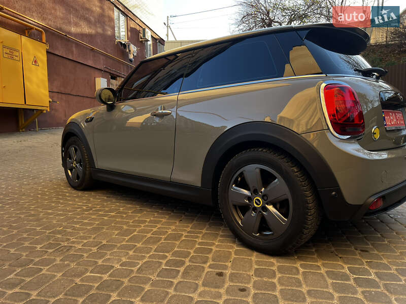 Хэтчбек MINI Cooper 2022 в Виннице