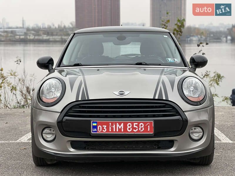 Хетчбек MINI Cooper 2017 в Києві фото Хетчбек MINI Cooper 2017 в Києві
