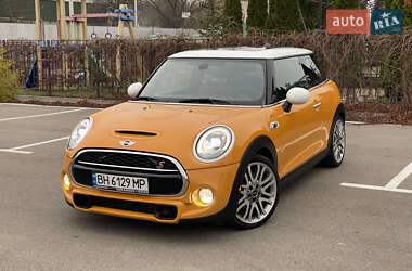 Хэтчбек MINI Cooper 2015 в Киеве