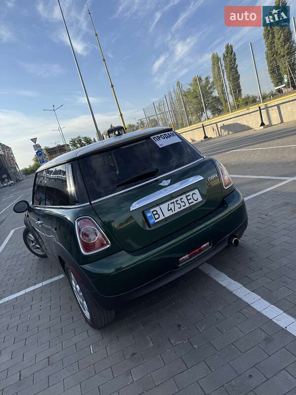 Хетчбек MINI Cooper 2012 в Первомайську