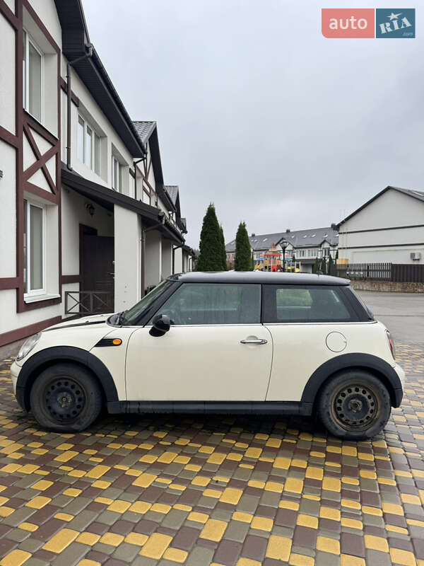 Хетчбек MINI Cooper 2008 в Софіївській Борщагівці фото 4 Хетчбек MINI Cooper 2008 в Софіївській Борщагівці