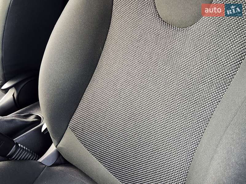 Хэтчбек MINI Cooper 2008 в Ровно фото 32 Хэтчбек MINI Cooper 2008 в Ровно