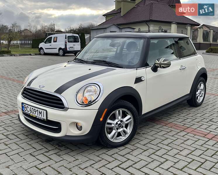 Хэтчбек MINI Cooper 2011 в Золочеве