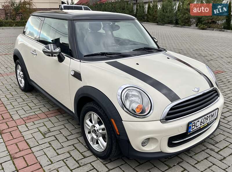 Хэтчбек MINI Cooper 2011 в Золочеве