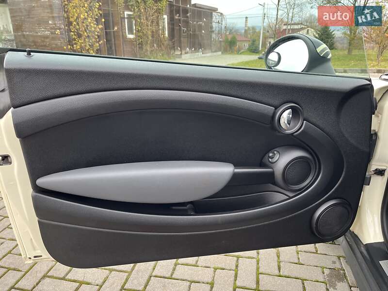Хэтчбек MINI Cooper 2011 в Золочеве