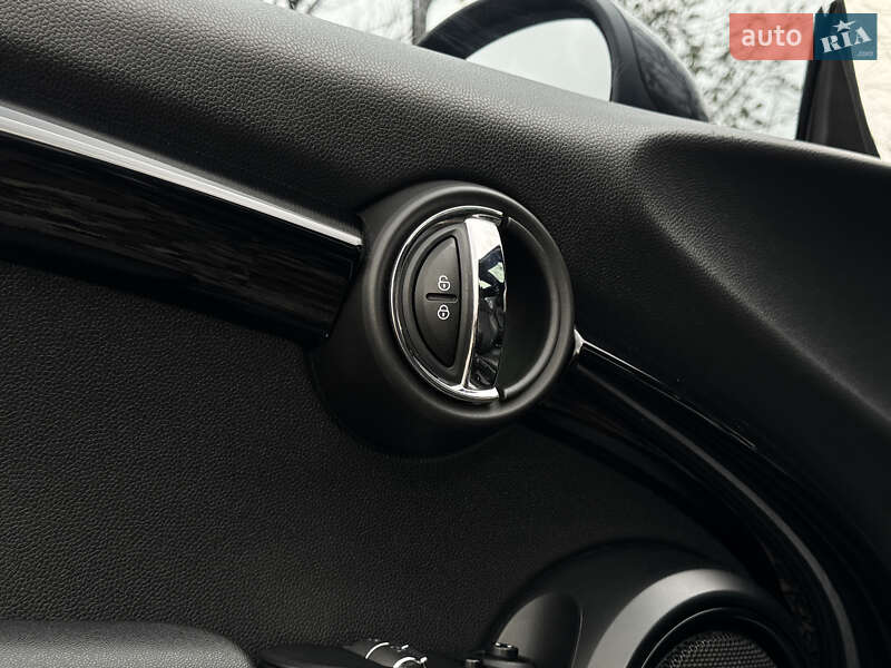 Хэтчбек MINI Cooper 2015 в Киеве