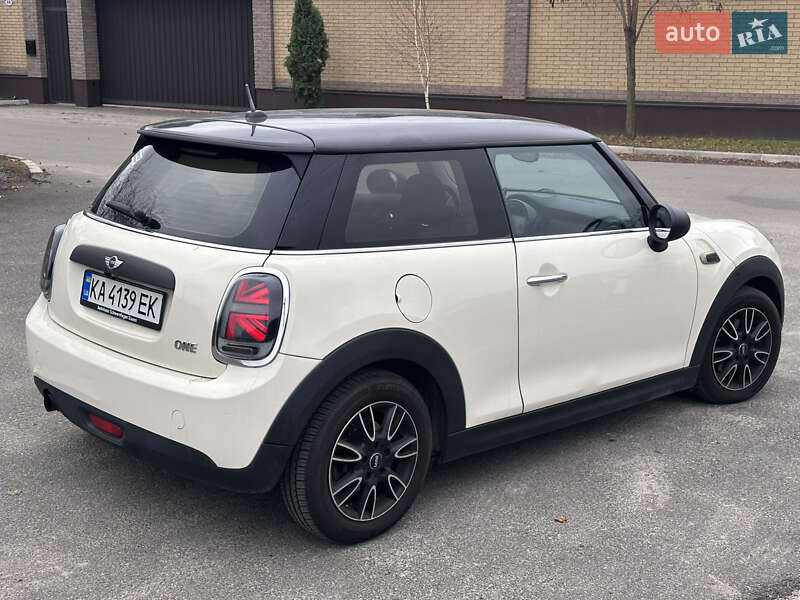 Хетчбек MINI Cooper 2014 в Києві фото 6 Хетчбек MINI Cooper 2014 в Києві