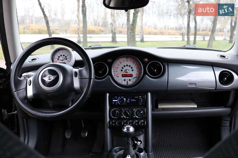 Хэтчбек MINI Cooper 2002 в Кривом Роге фото 18 Хэтчбек MINI Cooper 2002 в Кривом Роге