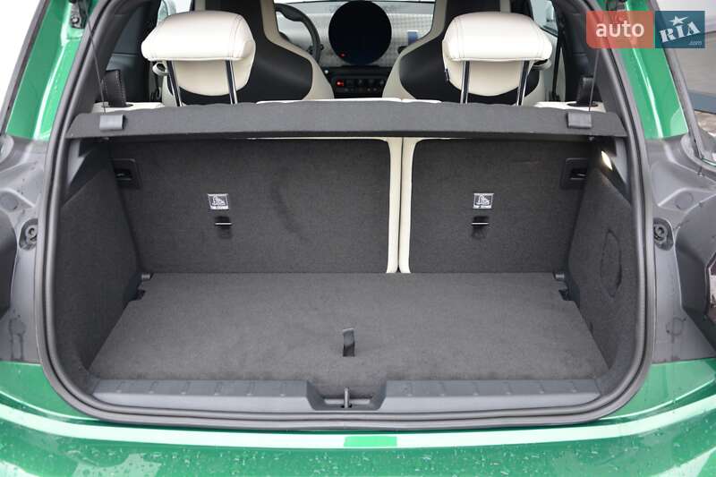 Хэтчбек MINI Cooper 2024 в Киеве фото 9 Хэтчбек MINI Cooper 2024 в Киеве