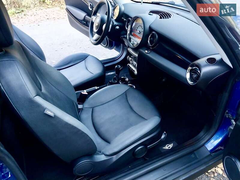 Хэтчбек MINI Cooper 2008 в Солотвине