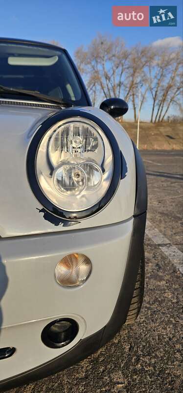 Хэтчбек MINI Cooper 2006 в Киеве