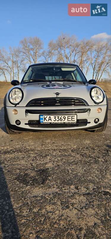 Хэтчбек MINI Cooper 2006 в Киеве