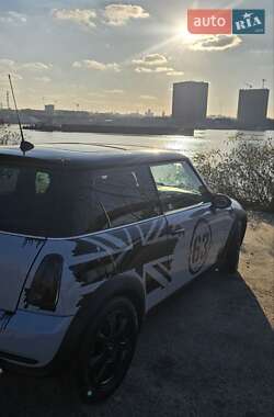 Хэтчбек MINI Cooper 2006 в Киеве