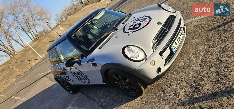 Хэтчбек MINI Cooper 2006 в Киеве