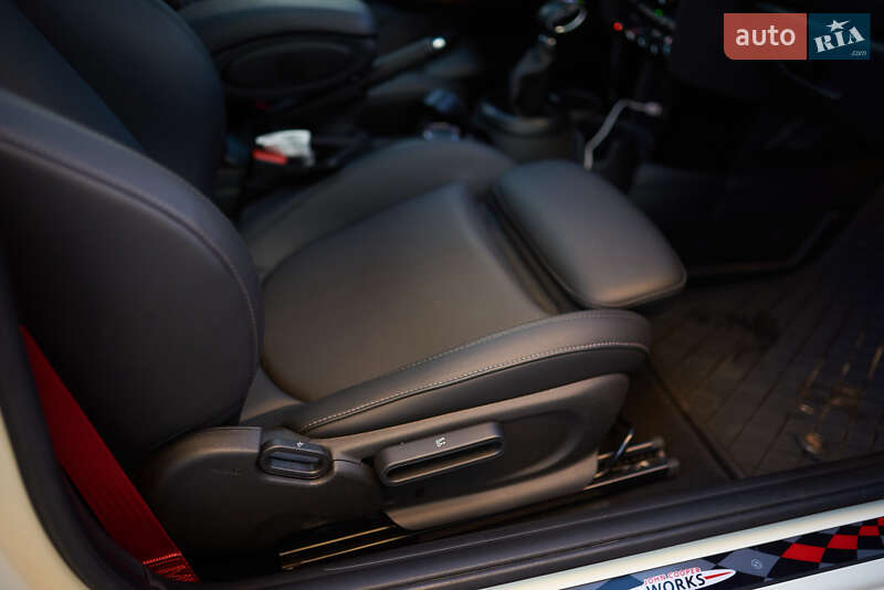 Хетчбек MINI Cooper 2018 в Києві