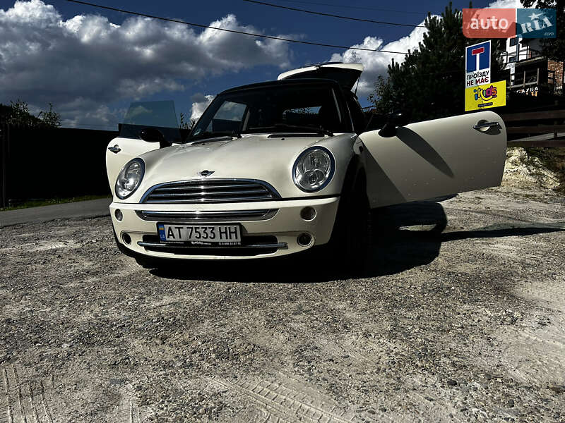 Хэтчбек MINI Cooper 2004 в Ивано-Франковске