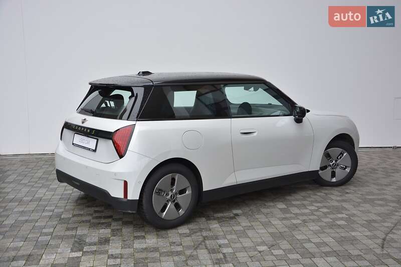 Хэтчбек MINI Cooper 2024 в Киеве фото 3 Хэтчбек MINI Cooper 2024 в Киеве