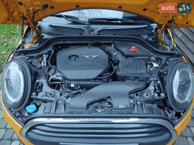 Хэтчбек MINI Cooper 2017 в Киеве