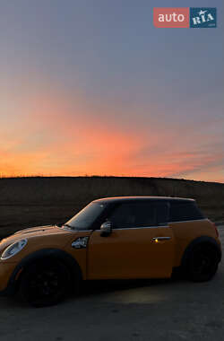 Хэтчбек MINI Cooper 2014 в Ровно