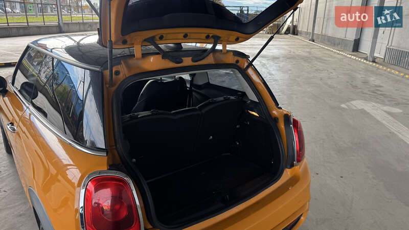 Хэтчбек MINI Cooper 2014 в Ровно