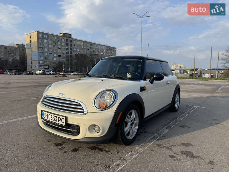 Хэтчбек MINI Cooper 2012 в Кропивницком фото 2 Хэтчбек MINI Cooper 2012 в Кропивницком
