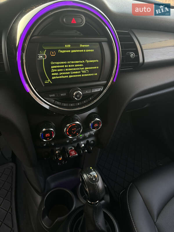 Хэтчбек MINI Cooper 2017 в Кривом Роге