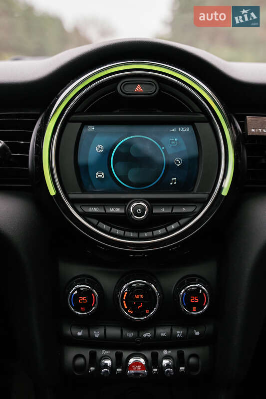 Хэтчбек MINI Cooper 2021 в Кременчуге фото 22 Хэтчбек MINI Cooper 2021 в Кременчуге