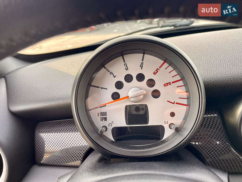 Купе MINI Cooper 2011 в Киеве фото 26 Купе MINI Cooper 2011 в Киеве