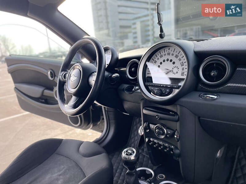 Купе MINI Cooper 2011 в Киеве фото 32 Купе MINI Cooper 2011 в Киеве