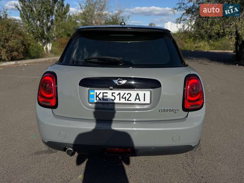Хэтчбек MINI Cooper 2015 в Кривом Роге