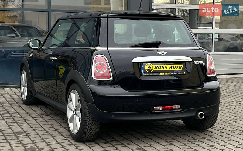 Хэтчбек MINI Cooper 2013 в Ивано-Франковске