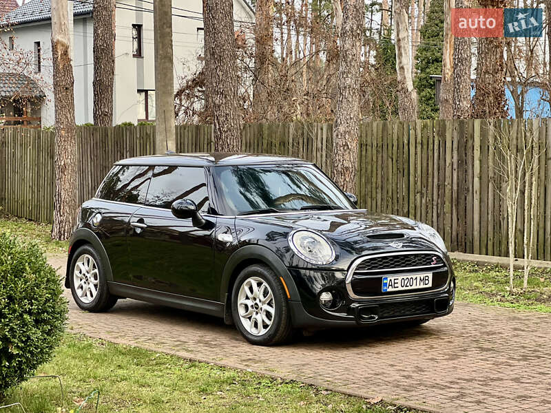 Хэтчбек MINI Cooper 2015 в Киеве