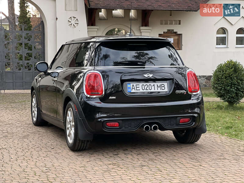 Хэтчбек MINI Cooper 2015 в Киеве