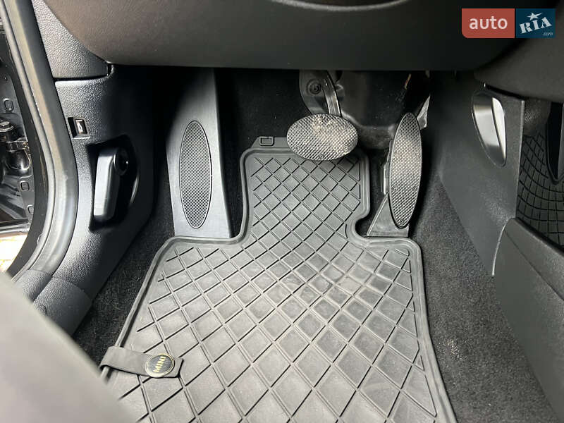 Хэтчбек MINI Cooper 2015 в Киеве