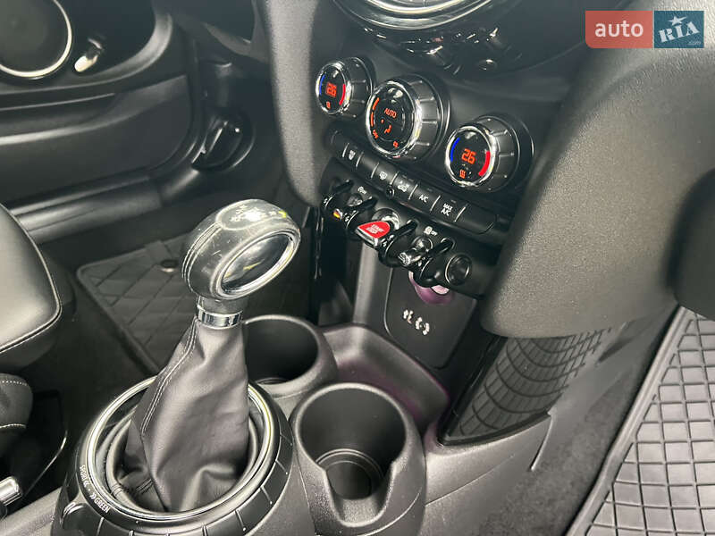 Хэтчбек MINI Cooper 2015 в Киеве